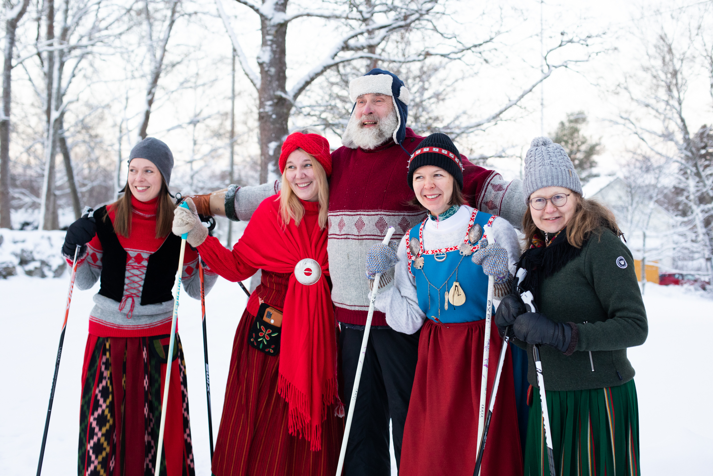 National costume skiing in Finland