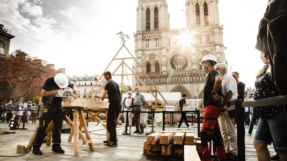 Reb tir Notre Dame De Paris Village Des M tiers European Heritage Days