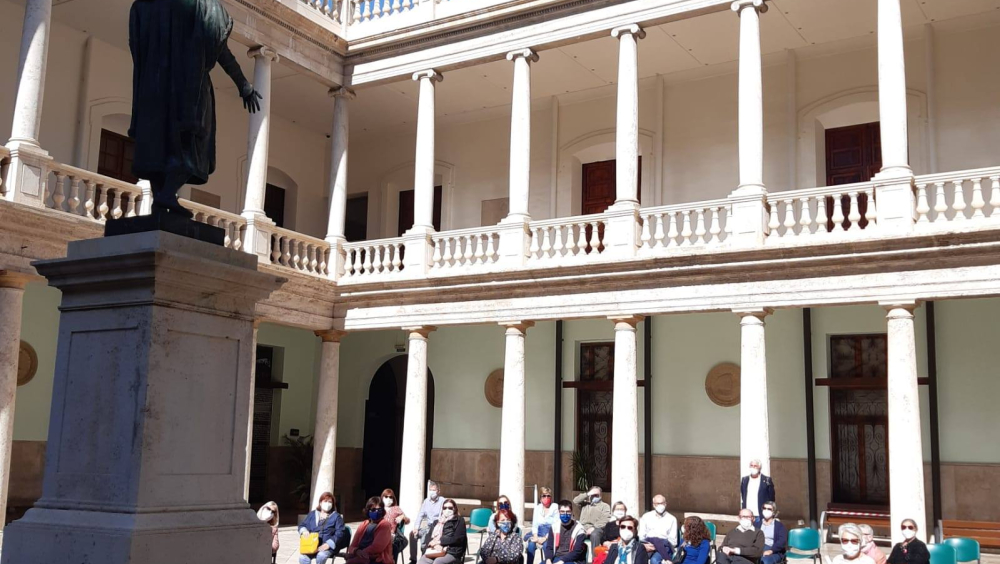 statue of luis vives in the university cloister. End point of the itinerary during the european heritage days 2020