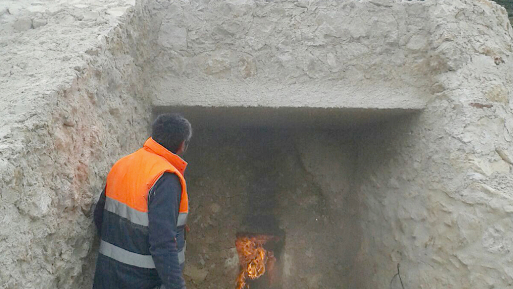 BAKING LIMESTONE IN MORON I