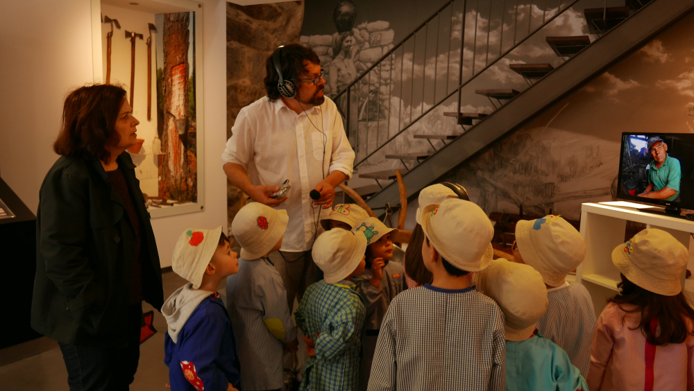 Découvrir les sons. Atelier éducatif « Découvrir les sons de l’exposition [Re]exprimer le rural » au Musée du Lin de Várzea de Calde (Municipalité de Viseu, Portugal), Avril 2018