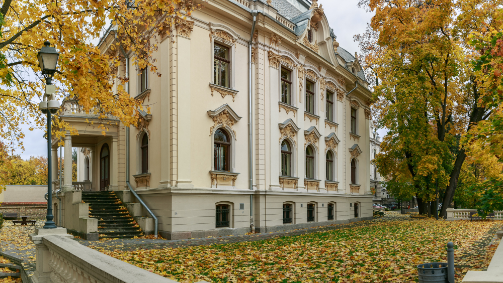 Side of the main house with the balustrade