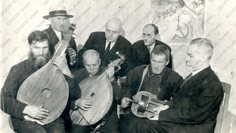 Kobzars and lirnyk
