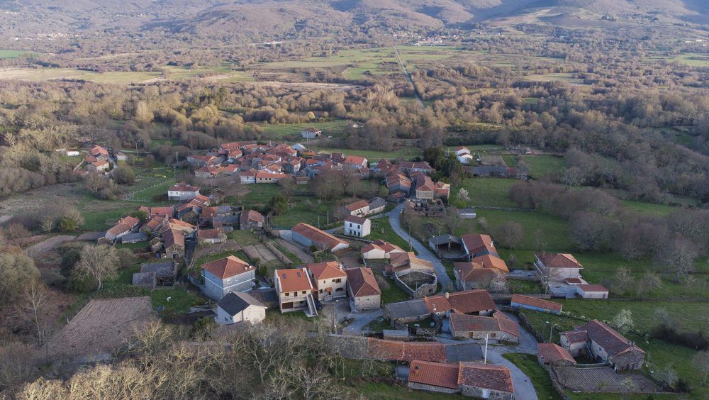 The village of Meaus from above