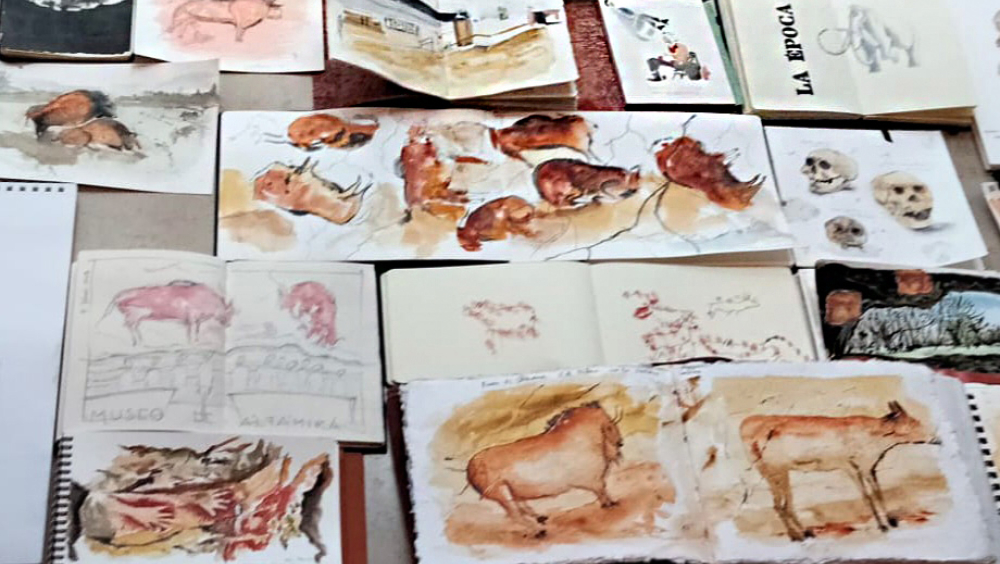 Dibujos realizados en el entorno de Altamira por los visitantes.