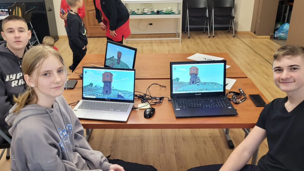 Group III applied Minecraft Education to create Solec Kujawski water tower monument in digital dimension.