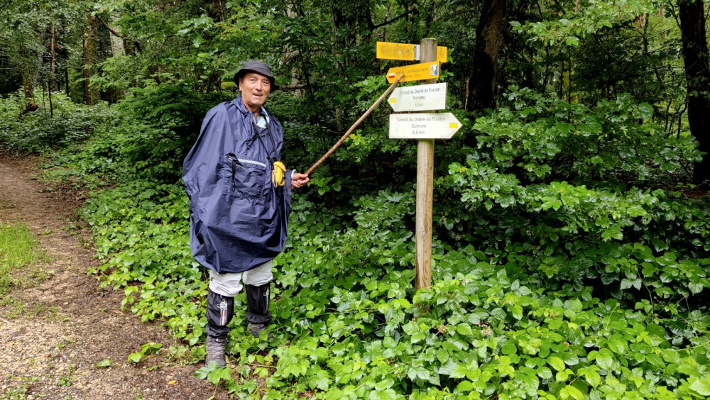 Présentation de l'itinéraire culturel du Conseil de l'Europe Via Francigena par un historien local lors d'une randonnée organisée en 2021