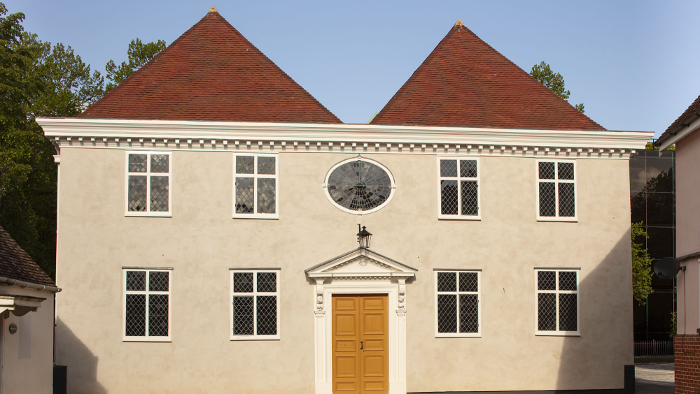 Side aspect of the Ipswich Unitarian Meeting House showing the double hipped roof.