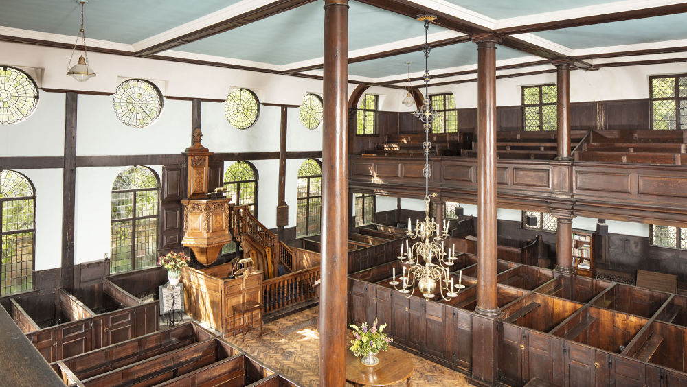 View of the inside of the Ipswich Unitarian Meeting House