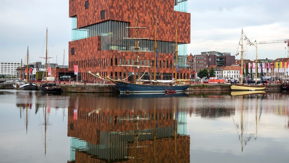 Expo: Vracht. Over haven mensen en goederen