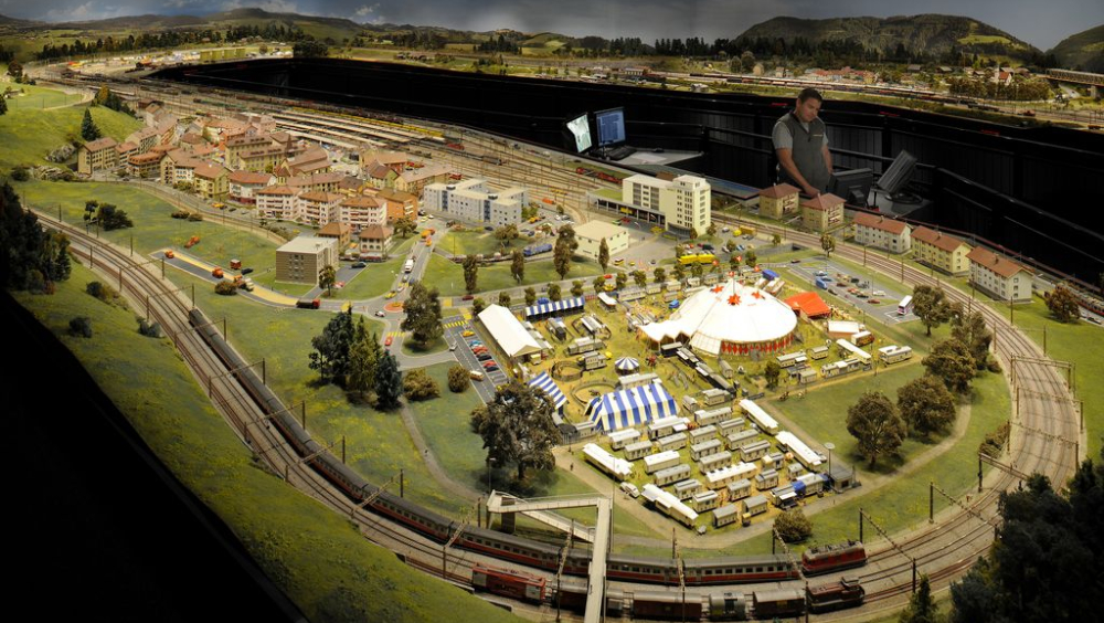 LE RÉSEAU QUI VOUS FAIT DÉCOUVRIR UNE SUISSE IMAGINAIRE À L’ÉCHELLE 1:87