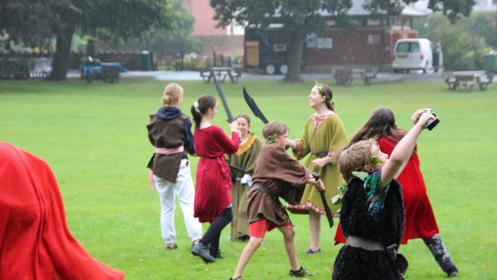 Exciting stage combat sessions from the Summer of Art 