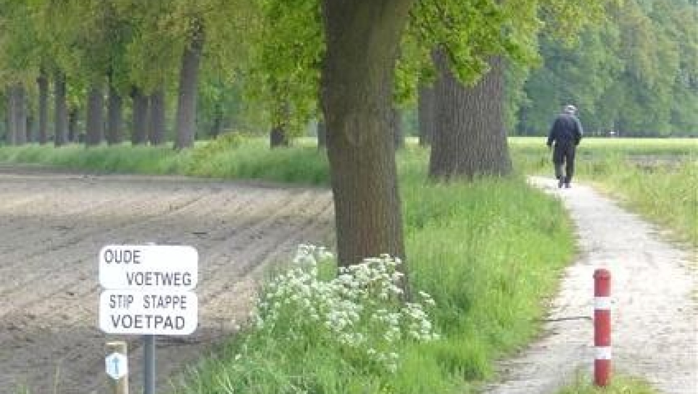 Wandelen achter het Gelmelslot