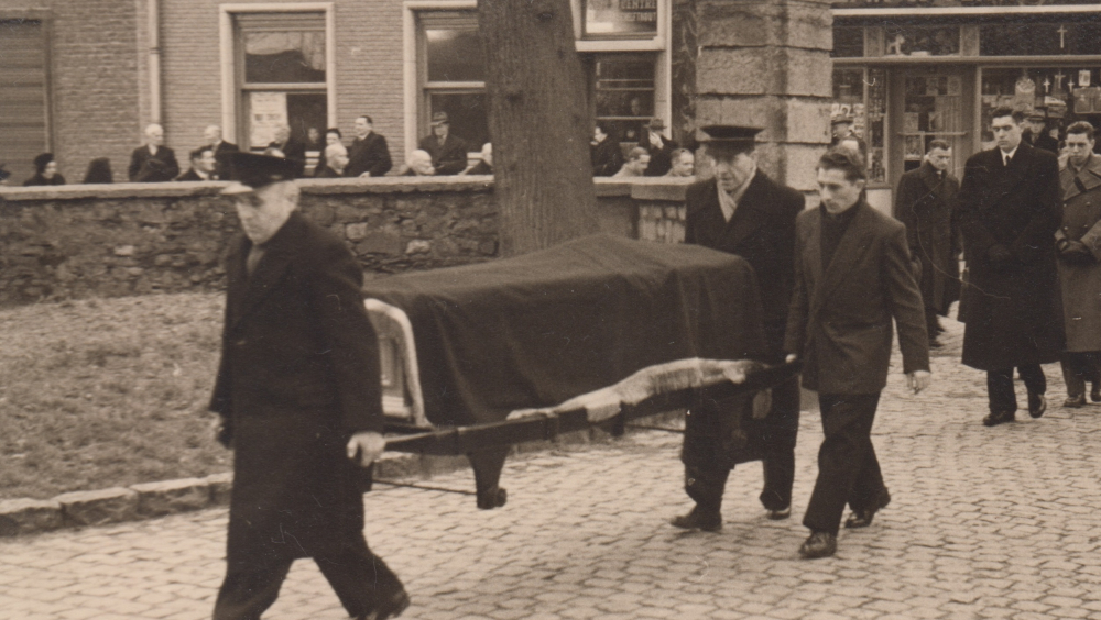 Levenslang onderweg: tussen doop en begrafenis. Bezoek uitzonderlijk de doopkapel!