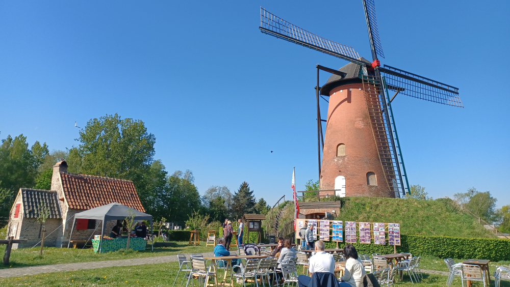 Stenen molen met ambachtenmarkt