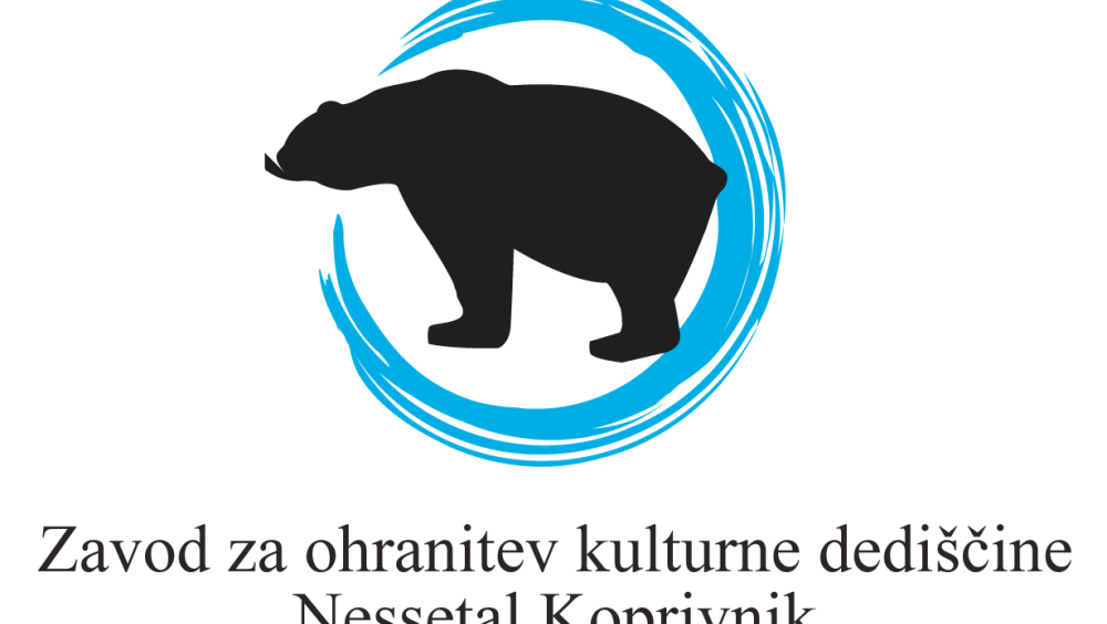 Prikaz predelave sadja na starodoben način