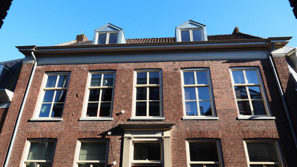 11. Herenhuis