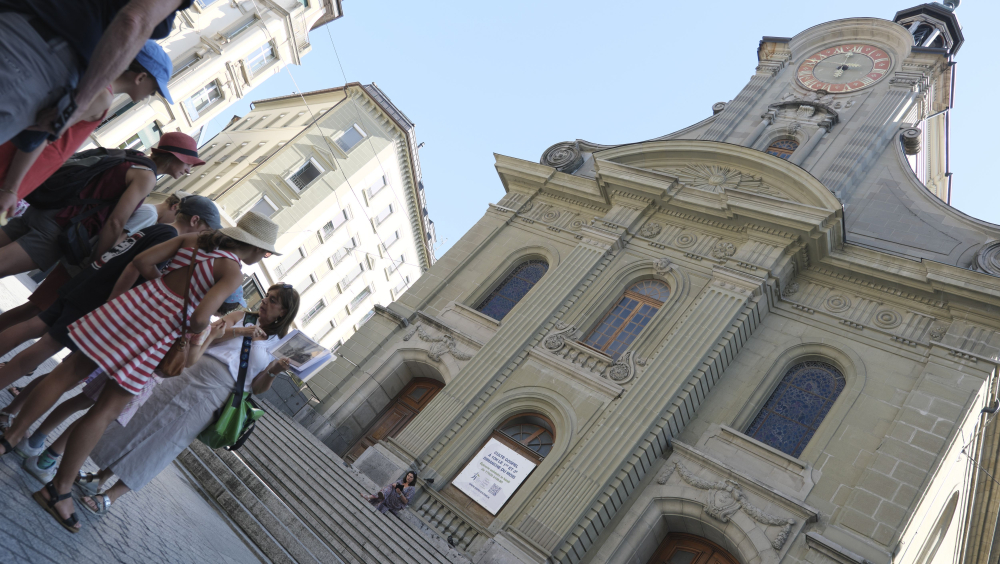 L'ARCHITECTURE PAR LE TROU D'UNE SERRURE