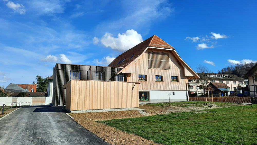 DER WANDEL DES KOCHER-BÜETIGER-HAUSES ZUM HAUS FÜR DIE SCHULE