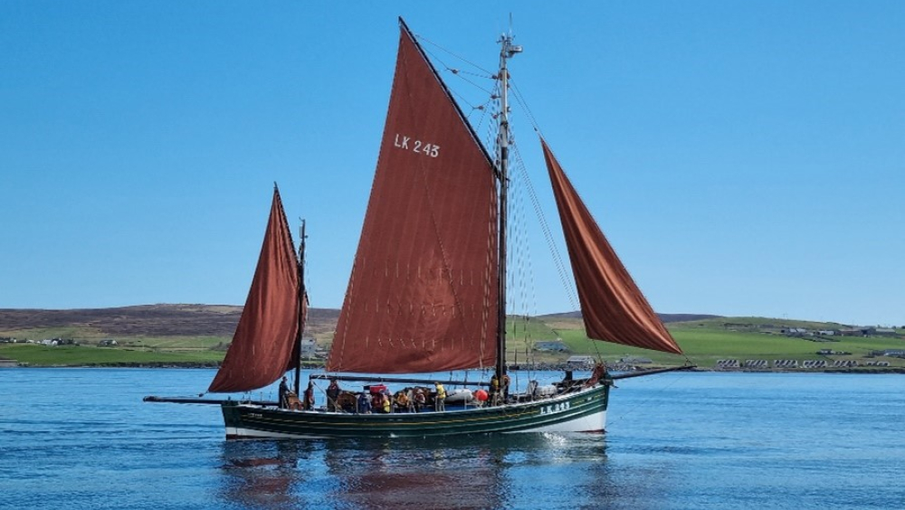 The Swan LK243, Scalloway