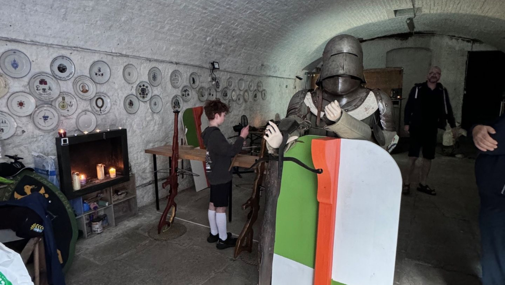 Une place à la table des arbalétriers de Saint-Landry