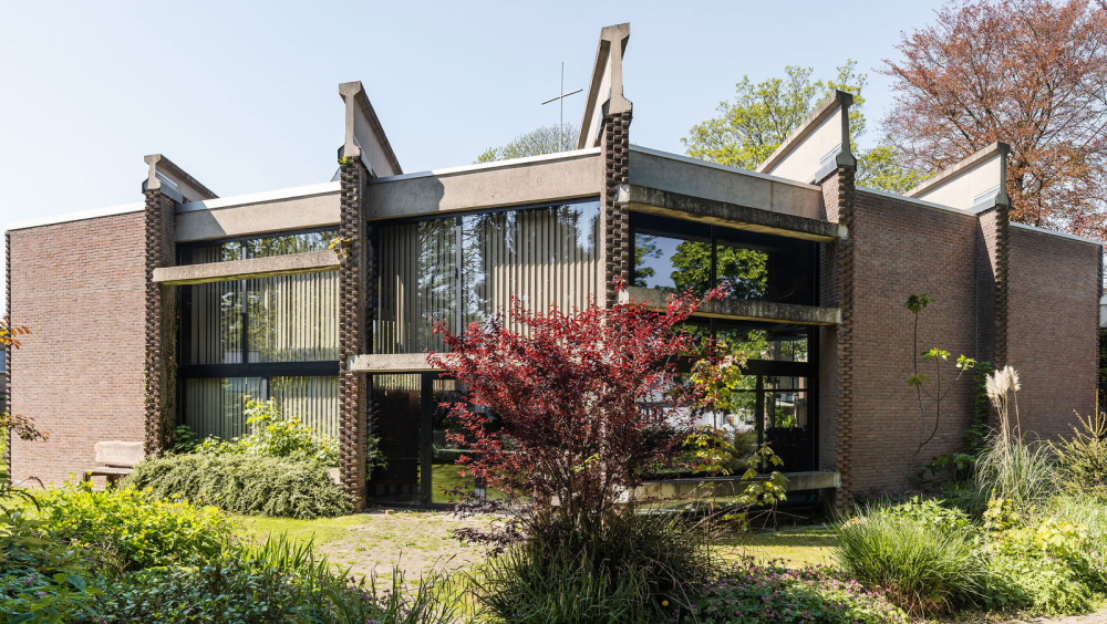 Een Kerk met Karakter – Ontdek de Sint-Jan Berchmanskerk