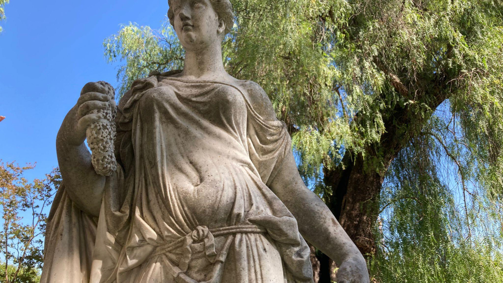 Ao ar livre: a coleção de escultura no jardim do MNAA.