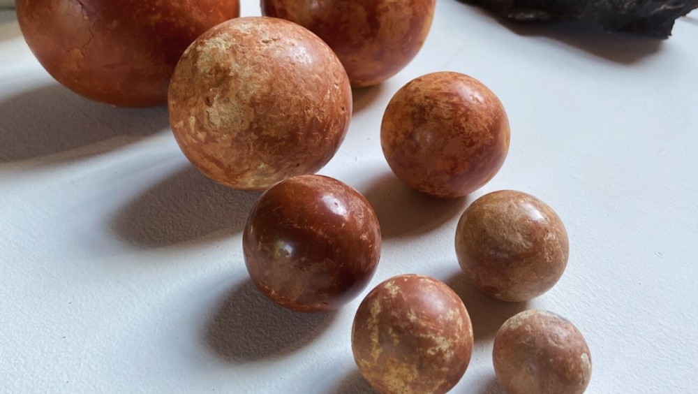 Architektura kolorów Krainy Wygasłych Wulkanów Organizator