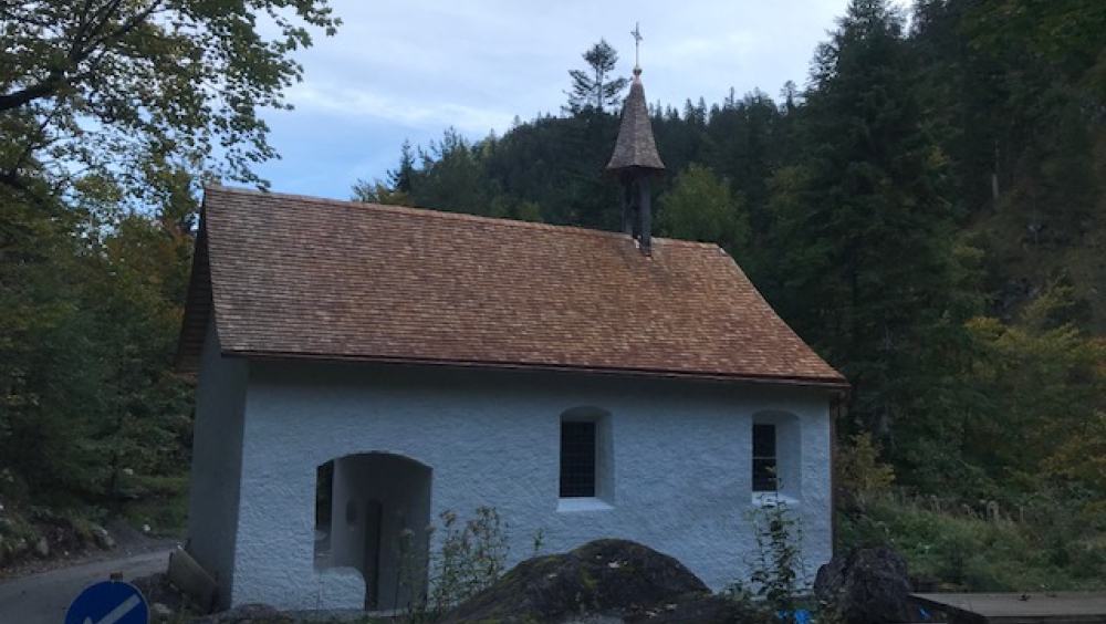 Wallfahrtskapelle Kühbruck: Auf halbem Weg in den Nenzinger Himmel