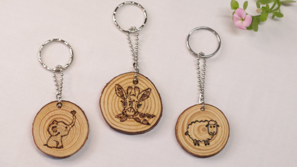 Duurzame workshops in Park Nieuwe Koers - boomschijf of sleutelhanger maken met pyrografie