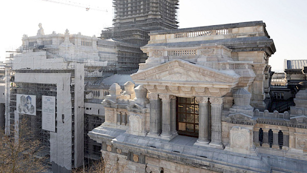 Visit the restoration site of the façades of the Palace of Justice of Brussels!