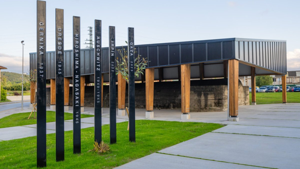 Transformación de Astra y Gernika-lumo: industria, guerra y memoria