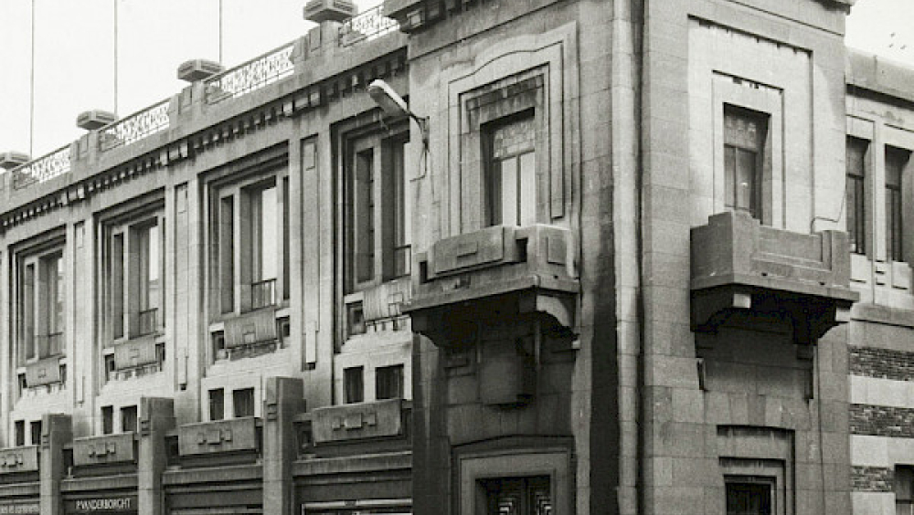 Hunting for Art Deco