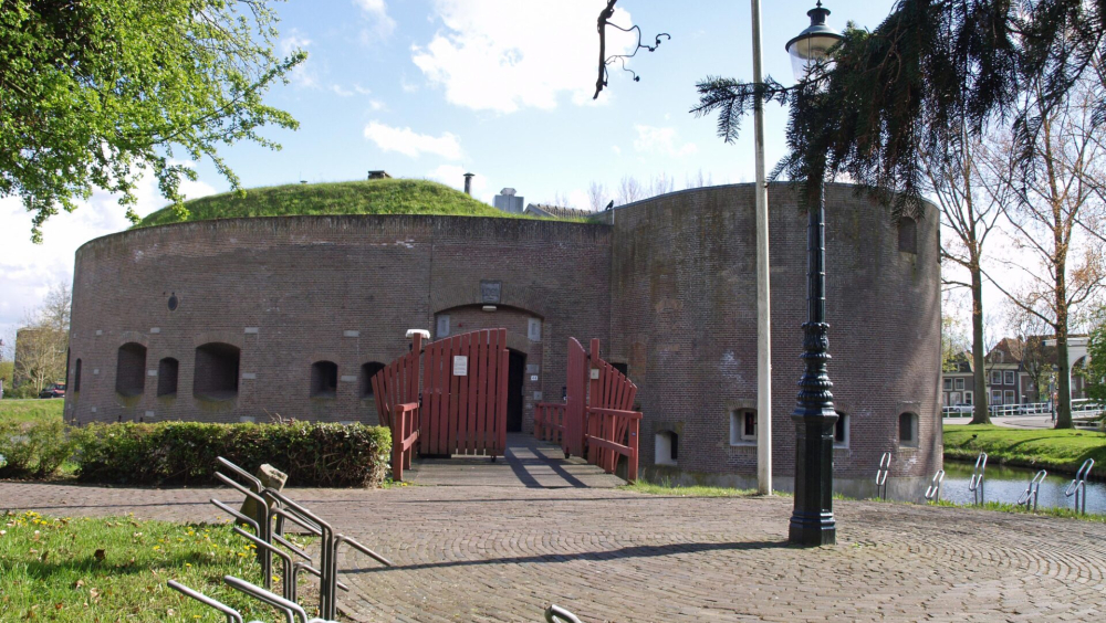 Fort Ossenmarkt, boven en beneden verdieping