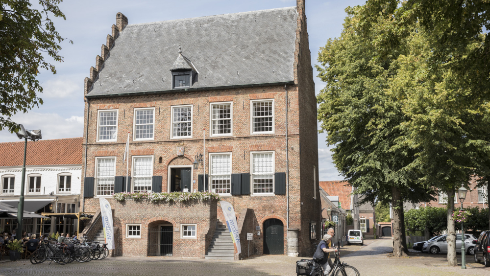 Geschiedenis van het raadhuis (powerpoint)