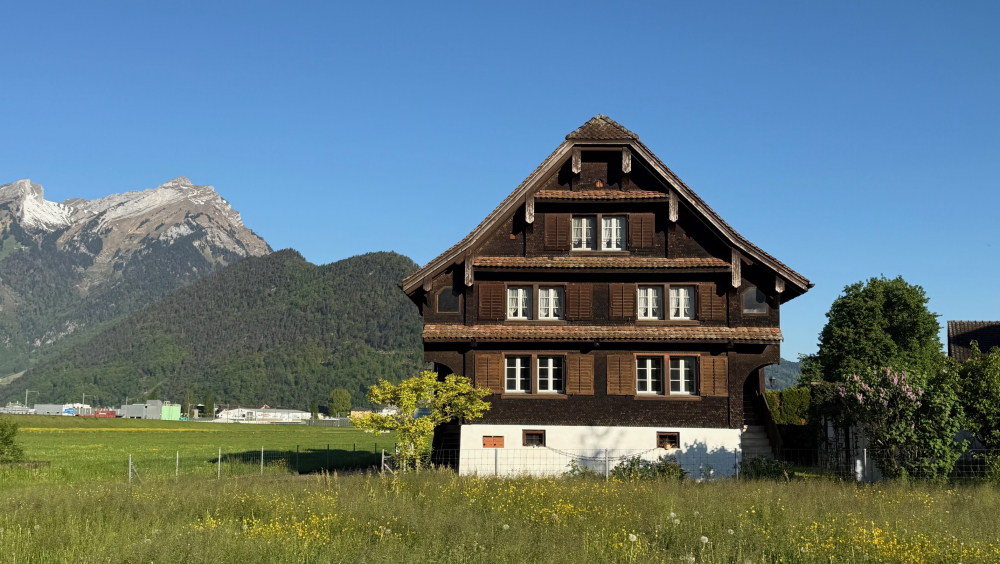 FRONHOFEN: SCHARFRICHTERHAUS UND FRAUENGEFÄNGNIS