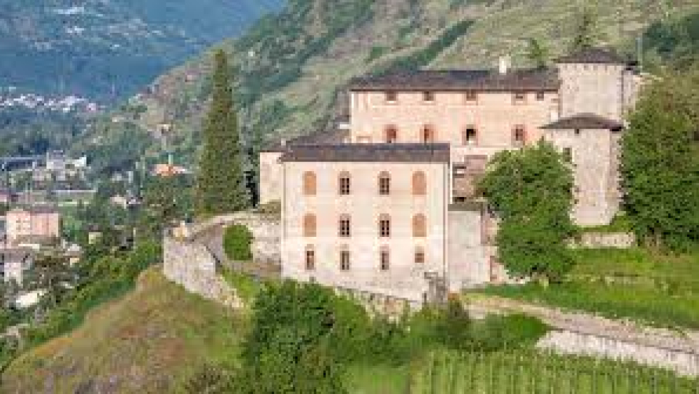 Architettura del paesaggio. Visita alla roccia incisa e ai terrazzamenti della sassella