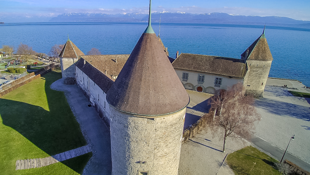LE CHÂTEAU ET SA BIBLIOTHÈQUE