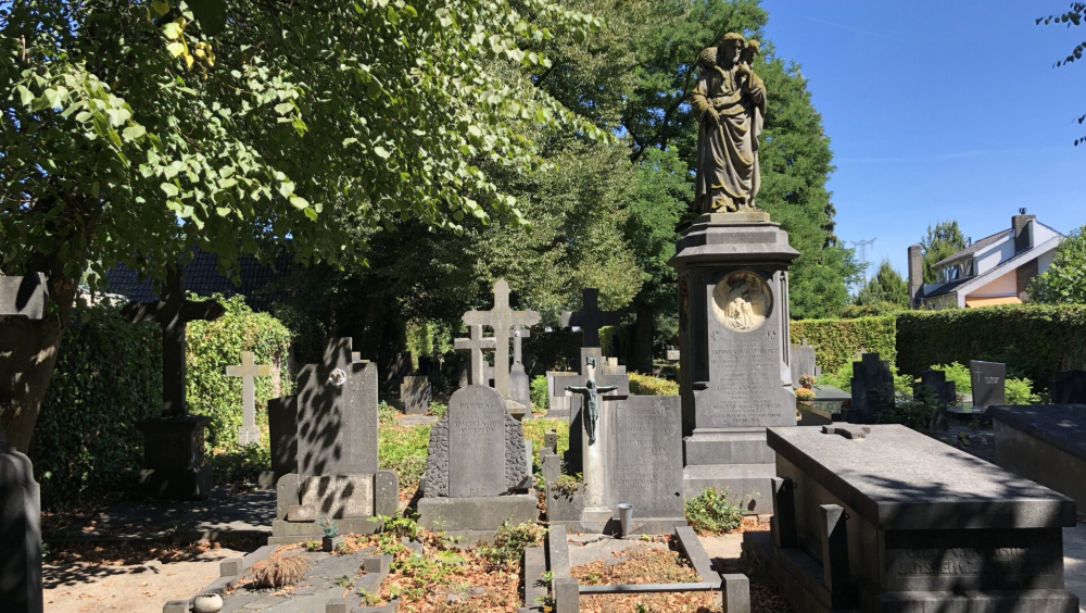 Het Orthense kerkhof aan de Ketsheuvel