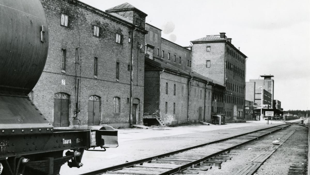 Vanhan viinatehtaan ovet avautuvat Rajamäellä