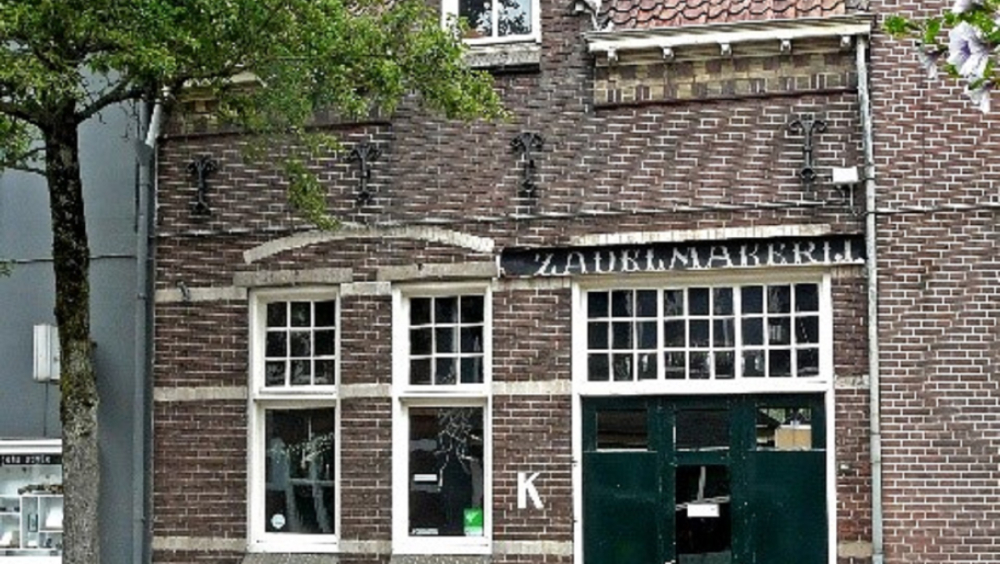 Voormalige zadelmakerij, winkel, atelier Ooipoortstr...