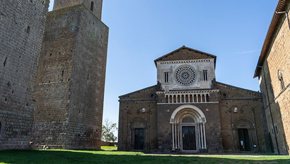 Architetture: l'arte di costruire a Tuscania, storie di opere e restauri. Il caso della Chiesa di San Pietro