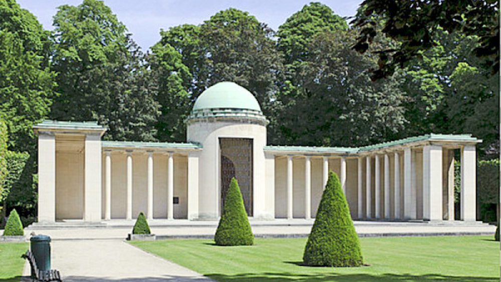 Queen Astrid Memorial and square du 21 juillet