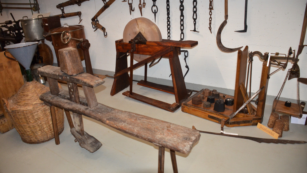 FUNDSTÜCKE & GESCHICHTEN