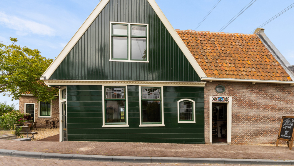 Jongwijs: lunchroom, bakkerij en bed & breakfast...