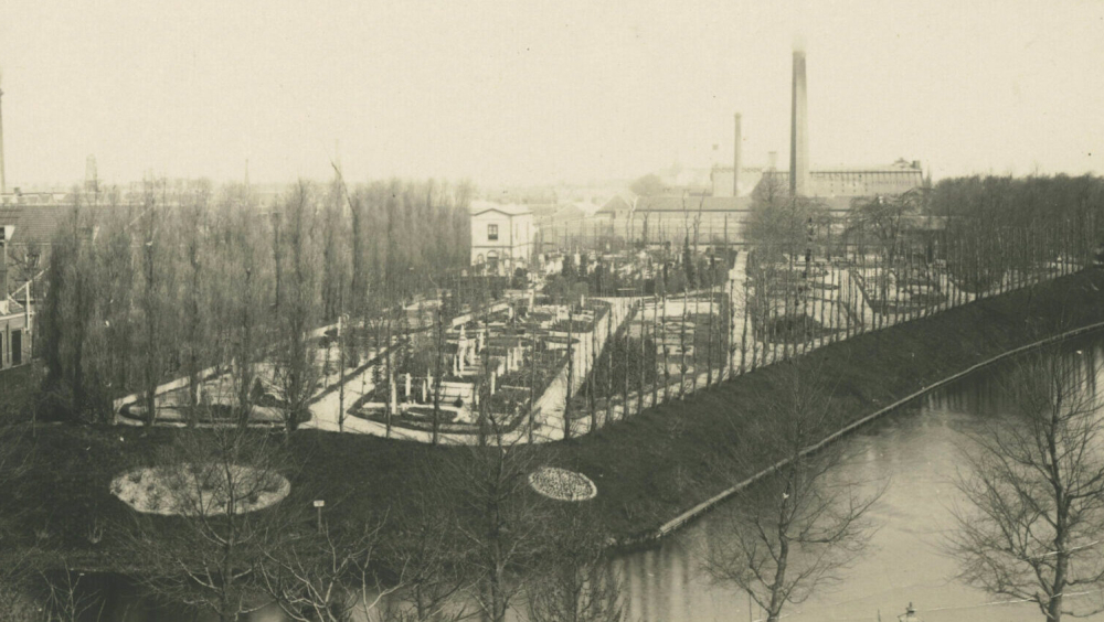 21 Historische begraafplaats Groenesteeg