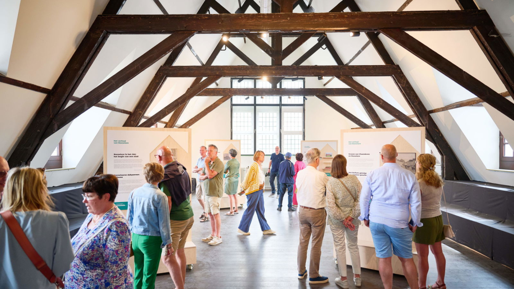 Historisch stadhuis van Roeselare