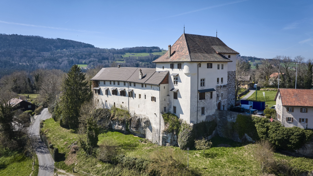 HISTOIRE ET TRANSFORMATION DU CHÂTEAU D'ATTALENS