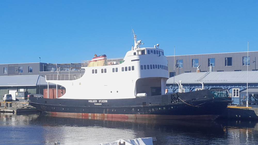 Åpent skip «M/F Holger Stjern»