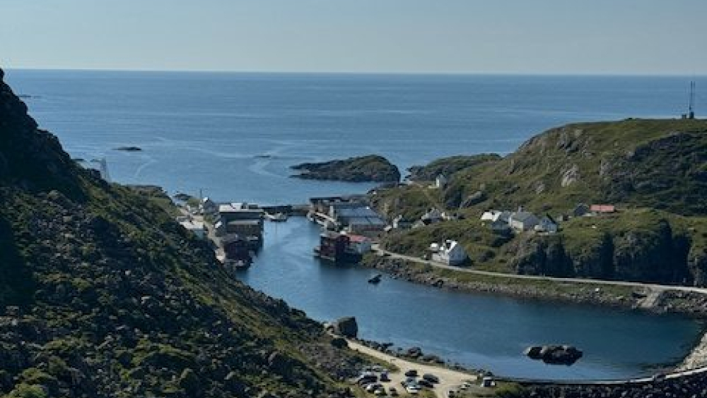 Fra molo til molo i Nyksund